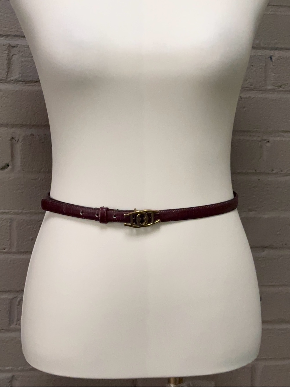 Etienne Aigner Vintage 1/2 inch Leather Belt with Gold-Tone Logo Buckle